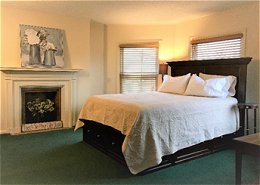 Bradford Flatiron Airbnb - Bradford, PA