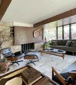 Usonian Apartment, showing living area