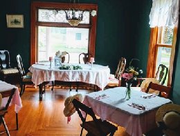 Victorian Queen Anne home interior dining room